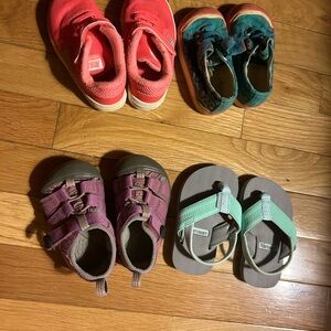 Set of 4 shoes, toddler sizes